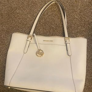 White mk purse and wallet